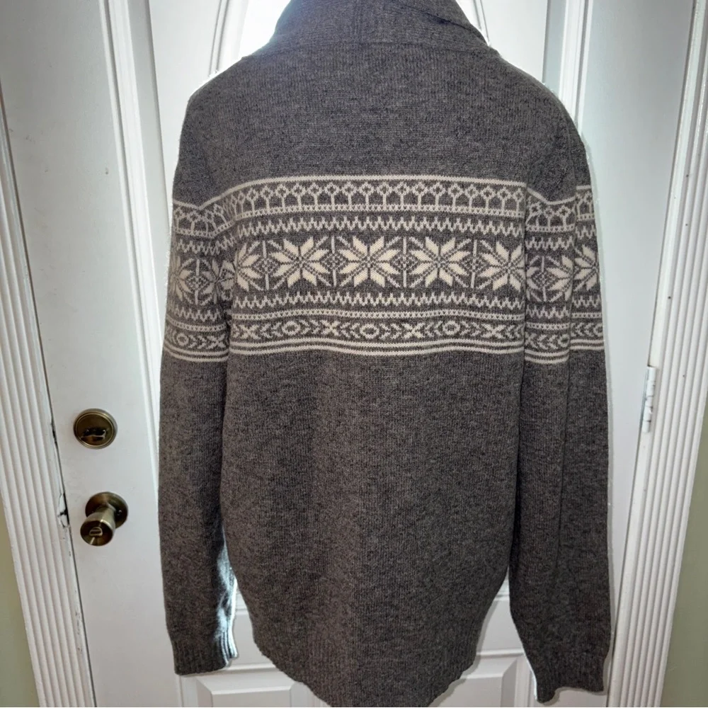 J. Crew men’s vintage grandpa Charcoal and Ivory Knit Cardigan 100% lambswool